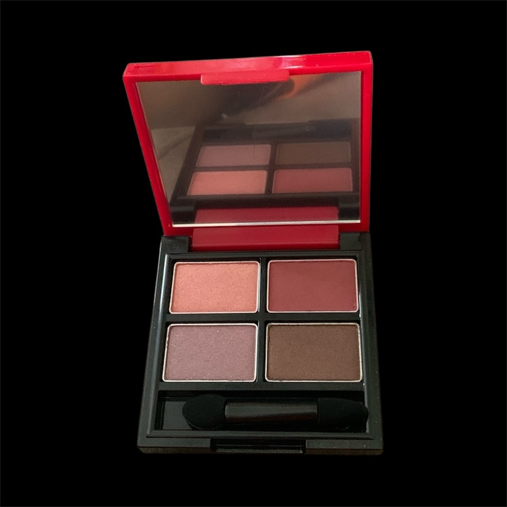 Vibrant Quad Eyeshadow Palette with Red and Pink Hues
